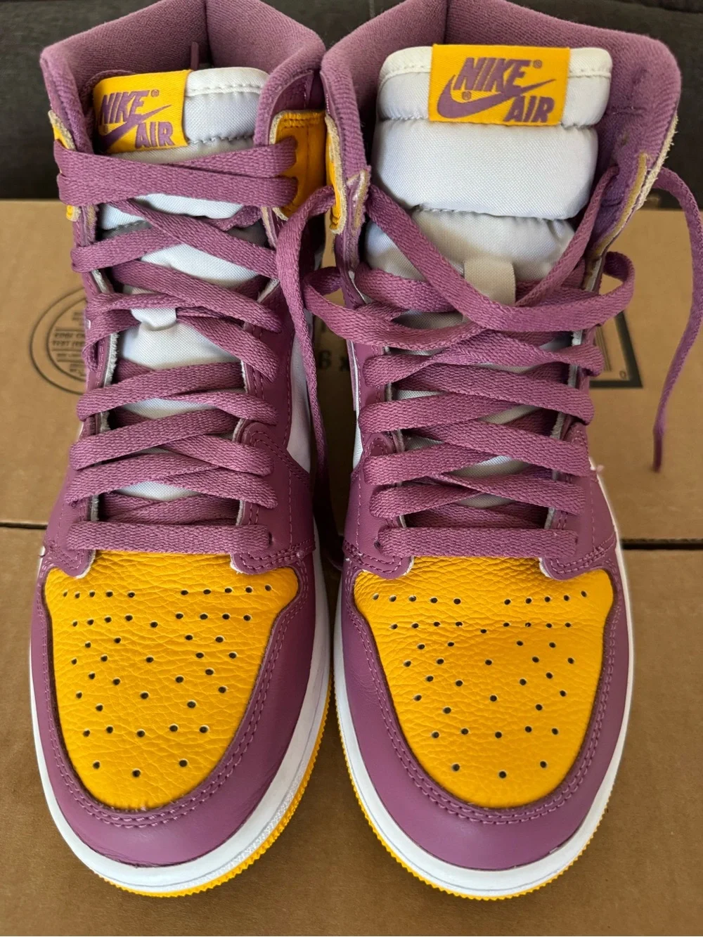 Jordan 1 Retro High OG Brotherhood, Size 8M/9.5W. Pre-owned. Excellent Condition